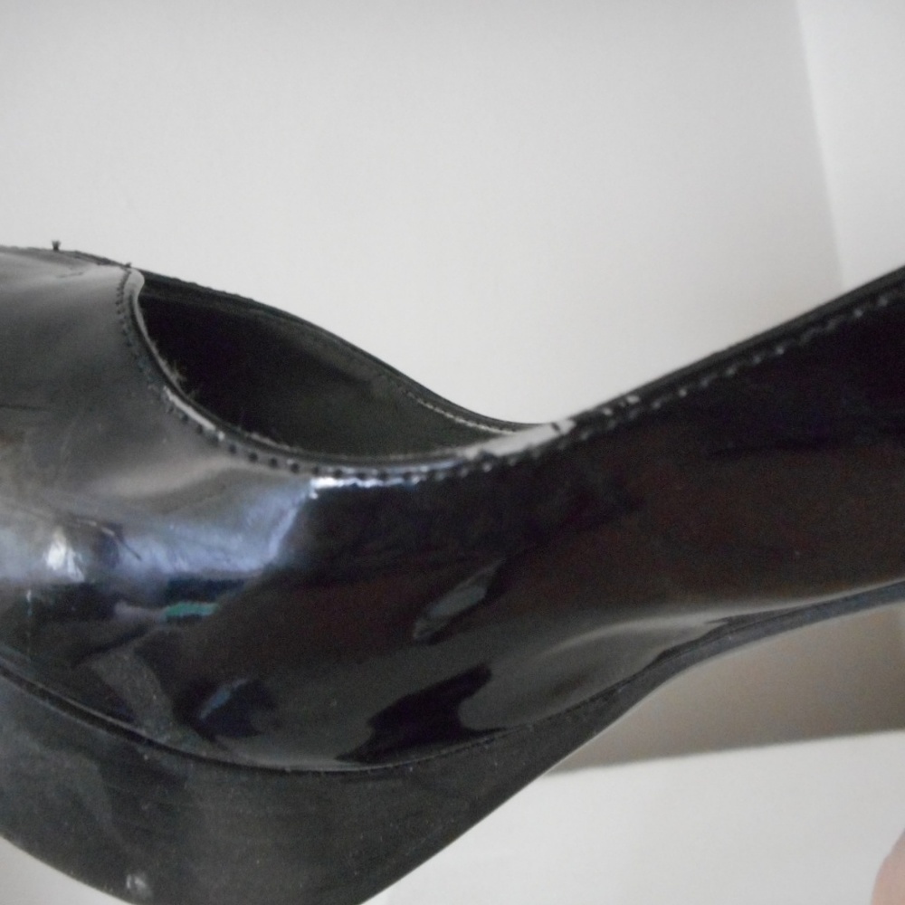 Guess open toe 4.5" heel Black Patent Leather pump - Picture 5 of 8
